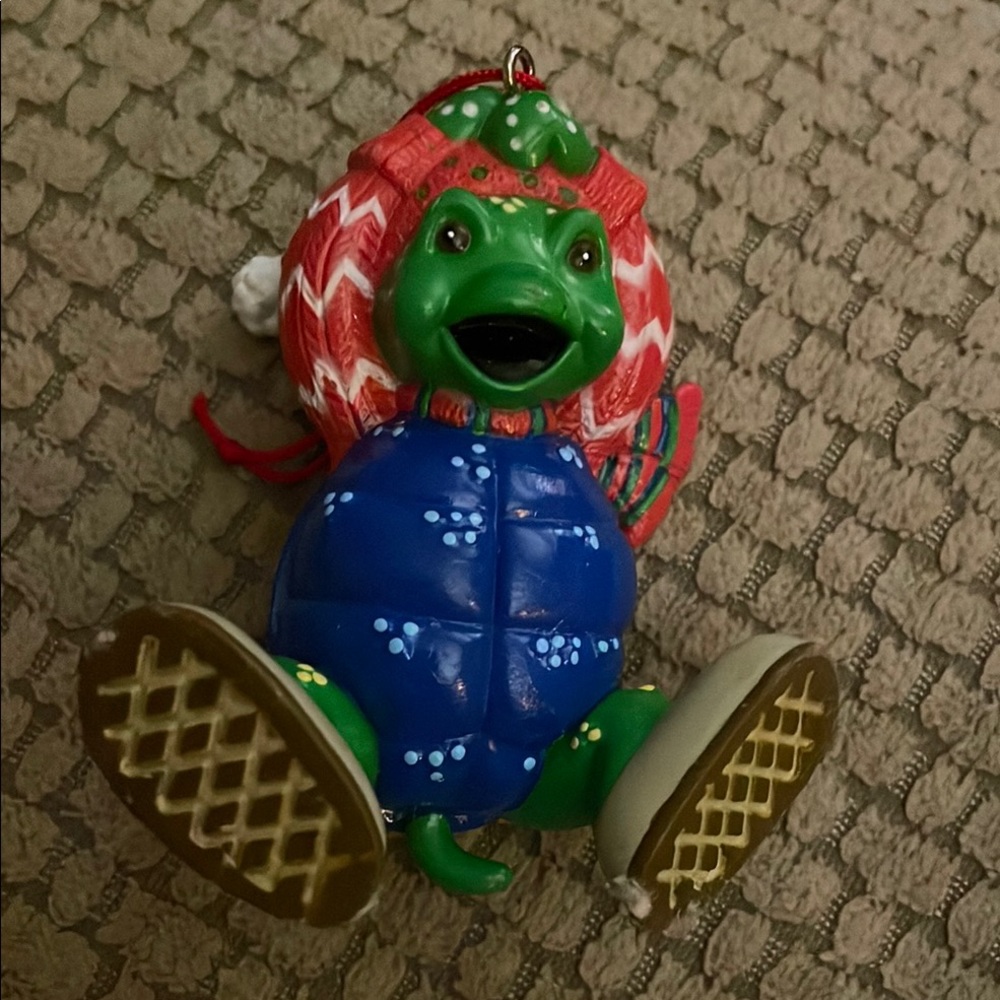 Vintage Hola 1999 Colorful Christmas Turtle Heavy Resin Ornament